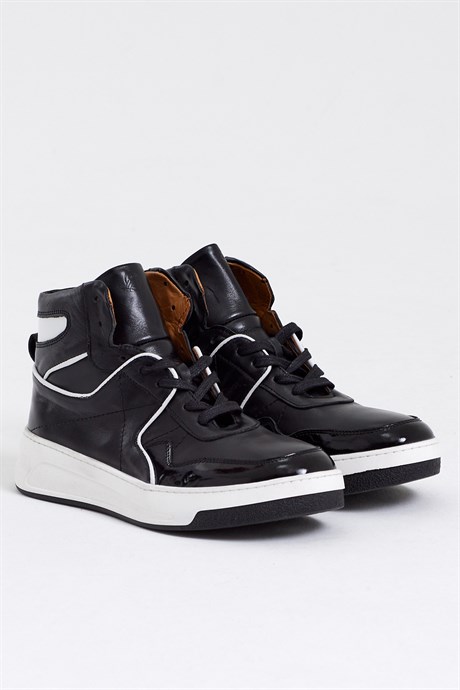 Special Design Ankle-Length Sneaker ürünü SNEAKER kategorisinde sizleri bekliyor.