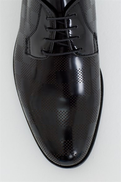 Print Detail Opening Leather Classic Shoes ürünü CLASSİC kategorisinde sizleri bekliyor.