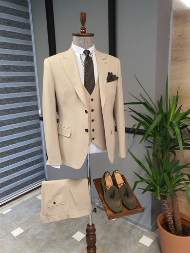 Slim Fit Lycra Vest Suit ürünü SUIT kategorisinde sizleri bekliyor.