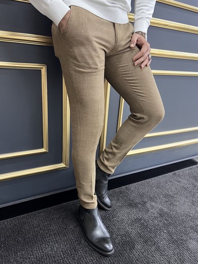 Checked Slim Fit Trousers ürünü JEANS CLOTHING kategorisinde sizleri bekliyor.