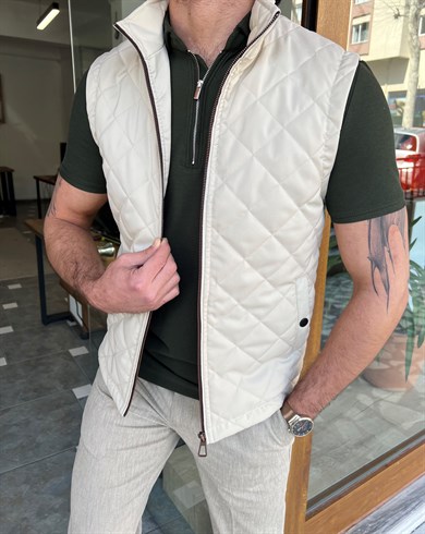 Special Design Slim Filled Slim Fit Vest ürünü OUTERWEAR kategorisinde sizleri bekliyor.
