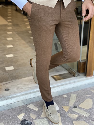 Slim Fit Kendinden Desenli Kumaş Pantolon ürünü ALT GİYİM kategorisinde sizleri bekliyor.