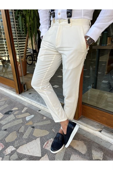 Slim Fit Yan Cepli Keten Pantolon ürünü JEANS CLOTHING kategorisinde sizleri bekliyor.