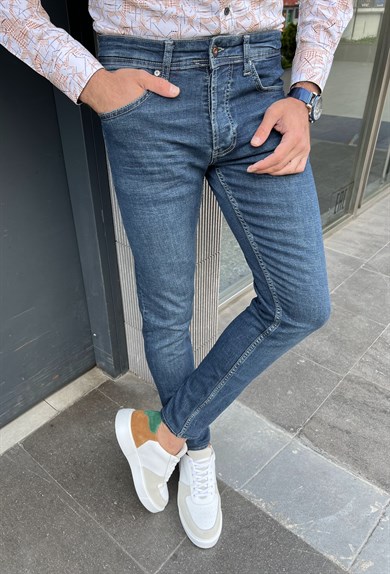 Slim Fit Yan Cepli Likralı Pantolon ürünü ALT GİYİM kategorisinde sizleri bekliyor.