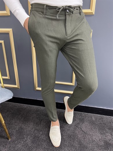 Süper Slim Fit Kumaş Pantolon ürünü KUMAŞ PANTOLON kategorisinde sizleri bekliyor.
